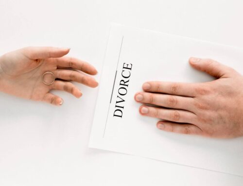 Top Questions to Ask Divorce Lawyers Before Hiring One
